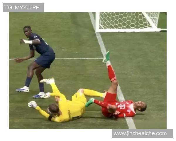 足球明星受伤妻子表情动人曝光 网友纷纷为其深情祈祷